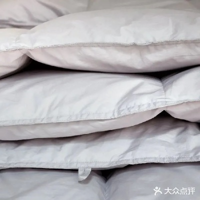 鹅绒被收纳靠垫使用教程，轻松收纳，温暖相伴