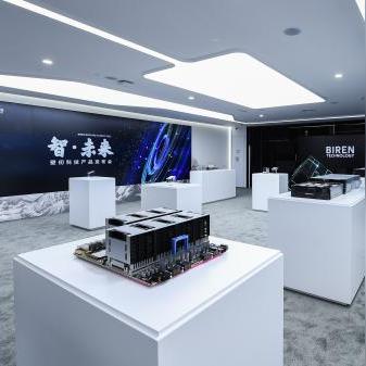 通用控制器与PLC(可编程逻辑控制器)的区别 通用控制器与PLC(可编程逻辑控制器)的区别