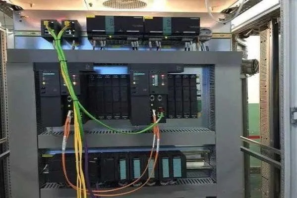 天津PLC控制器零售店全方位解析