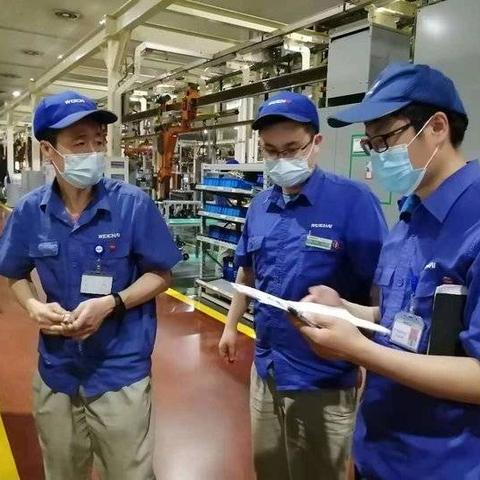 PLC控制器，工业自动化的心脏
