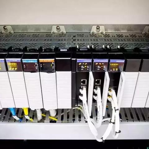 PLC控制器的作用与应用解析 PLC控制器的作用与应用解析