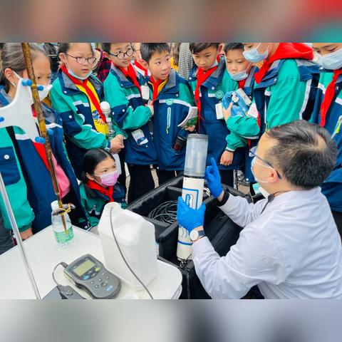 水文监测船内饰详解