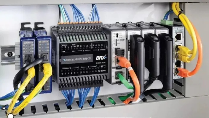 三菱PLC控制器——性价比之选，助力工业自动化升级
